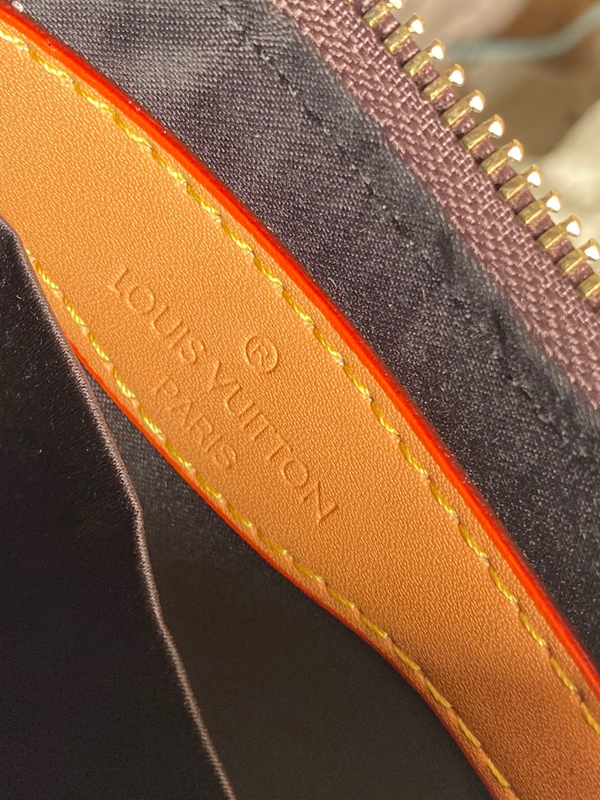 ルイヴィトンバッグ着用イメージ